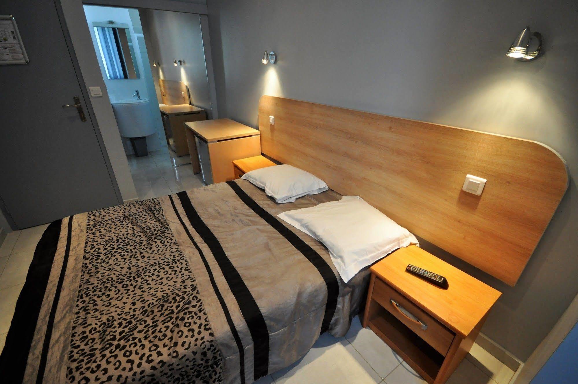 Hotel Carlone Ницца Экстерьер фото